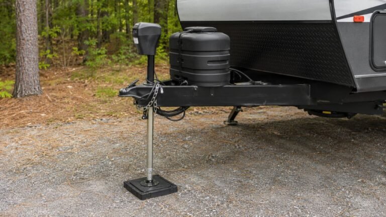 Can I Leave an Electric Trailer Jack Extended